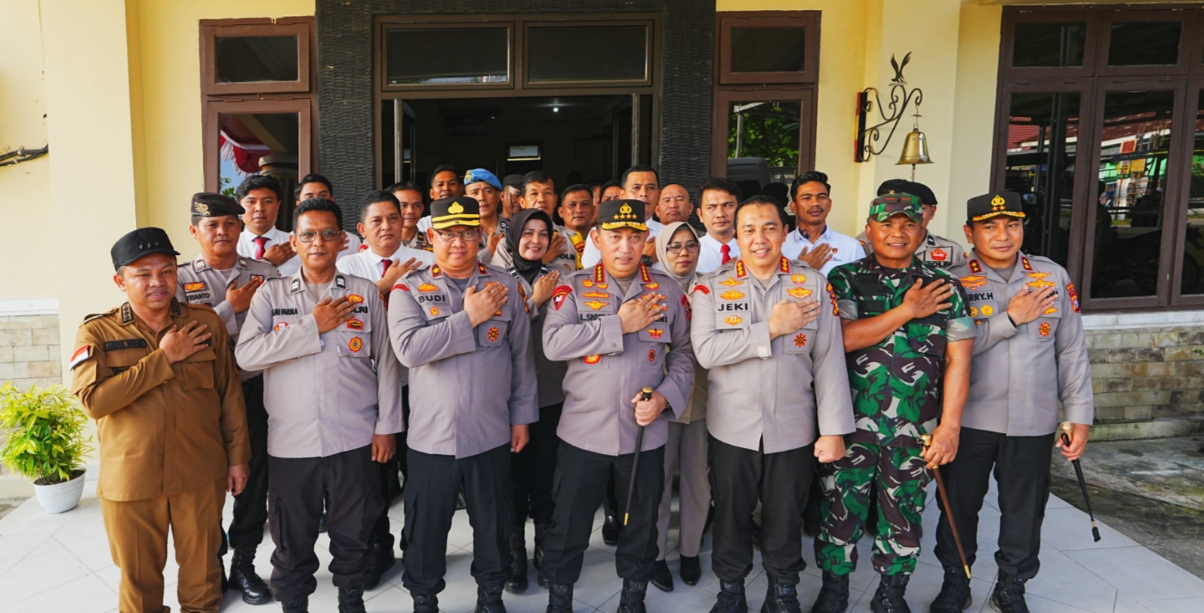 kapolri kunjungi polsek rumbai, tekankan pelayanan optimal