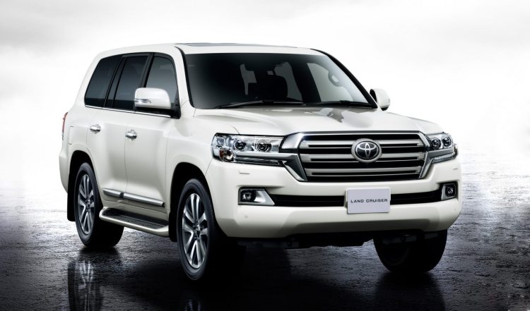 keberadaan toyota land cruiser putih mengundang tanya setelah disebut tak tercantum dalam barang bukti kasus pembunuhan mutia pratiwi.