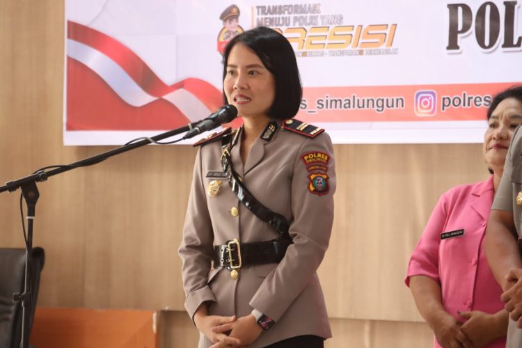 jabatan kasat lantas polres simalungun berganti dari akp jonni fatiaro h sinaga kepada iptu devi siringoringo.