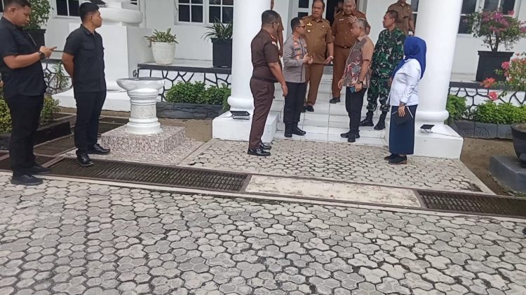polres asahan melakukan penyelidikan terhadap dugaan aktivitas perjudian sabung ayam yang digerebek di kecamatan air joman.