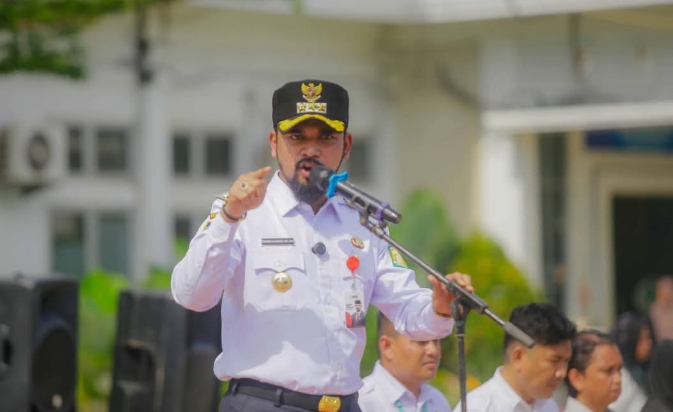 bupati al-farlaky menuntut pemerintah kota langsa segera merealisasikan pembayaran kompensasi atas pengalihan bmd.