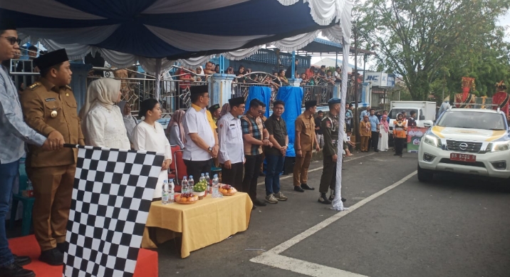 kota sibolga kembali menunjukkan semangat kebersamaan dalam keberagaman saat pawai ta’aruf mtq ke-52.