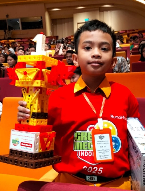 tim robotik sd laudato si pancur batu sukses mengharumkan nama sumatera utara dalam ajang kejuaraan robotik greenmech nasional 2025.