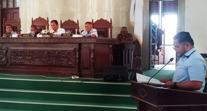 wali kota wesly silalahi diingatkan untuk mengevaluasi jabatan kadis perhubungan dari julham situmorang.