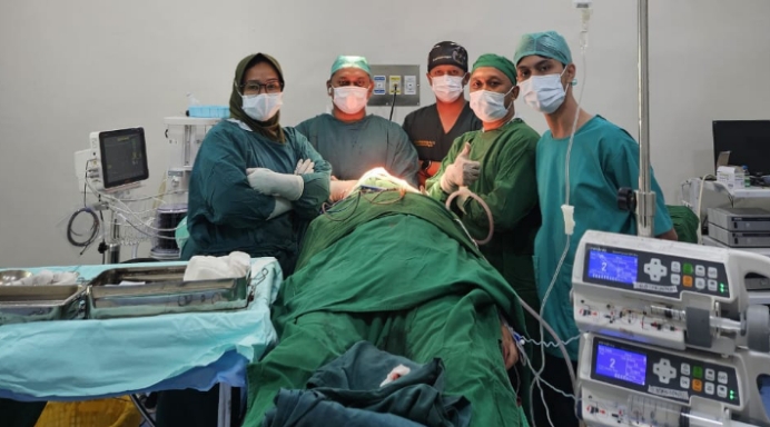 operasi tumor otak berhasil, rsud zubir mahmud aceh timur ciptakan sejarah