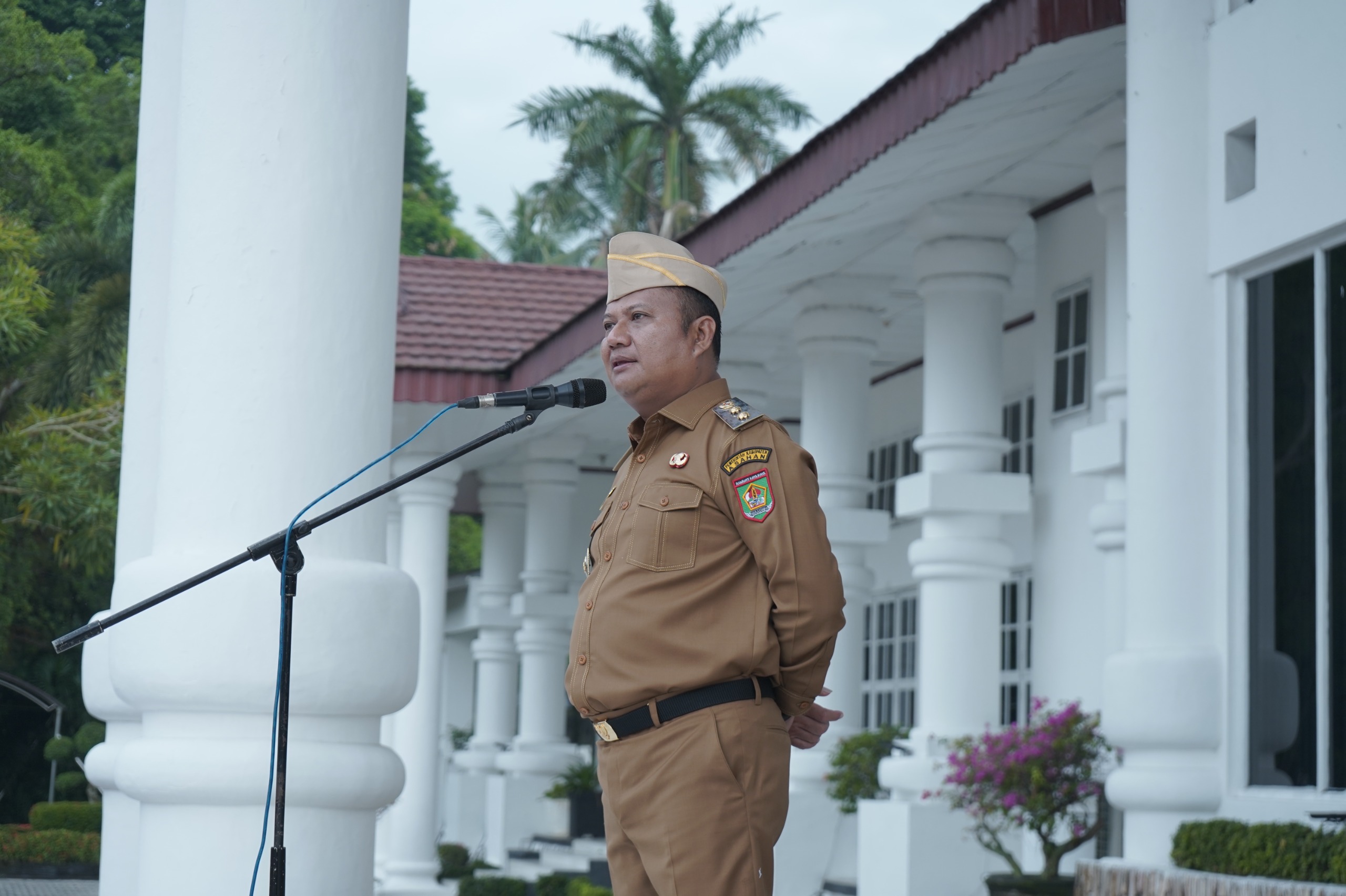 wabup asahan rianto.