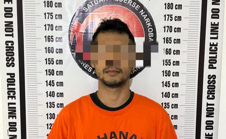 Dari jalan parapat ke uisgara, polisi sita ekstasi warna-warni tersangka diamankan polisi. ist