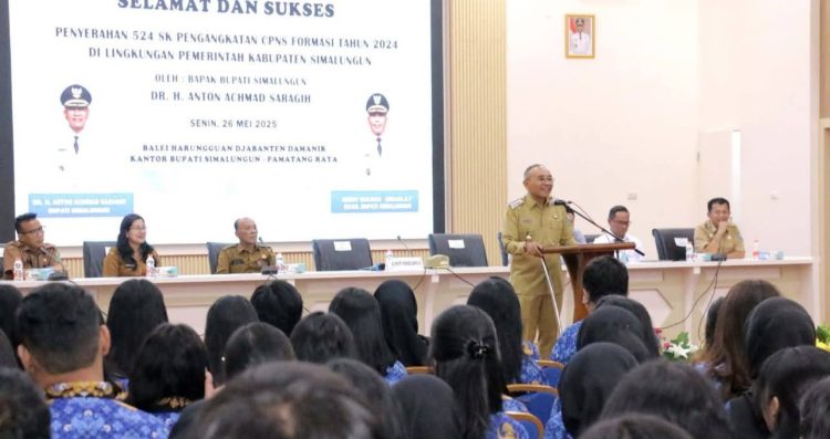 Bupati simalungun serahkan 524 sk cpns formasi 2024, satu peserta dinyatakan gagal 524 cpns terima sk dari pemkab simalungun. ist