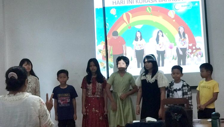 Gereja gkps pansur v siantar rayakan kenaikan yesus kristus gereja gkps pansur v rayakan kenaikan yesus kristus. (foto: alboing damanik)