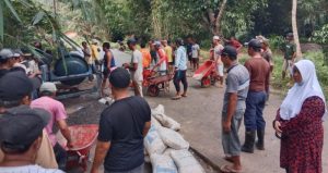 Lelah menunggu peran pemkab simalungun, masyarakat bangun sendiri jalan di nagorinya lelah menunggu peran pemkab simalungun, masyarakat bangun sendiri jalan di nagorinya