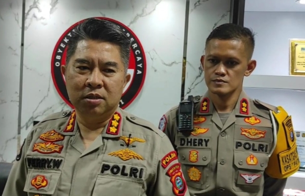 kepala bidang humas polda sumut, komisaris besar polisi ferry walintukan, menjelaskan bahwa insiden bermula ketika motor patroli yang dikendarai oleh bripda rs melintas di lokasi.