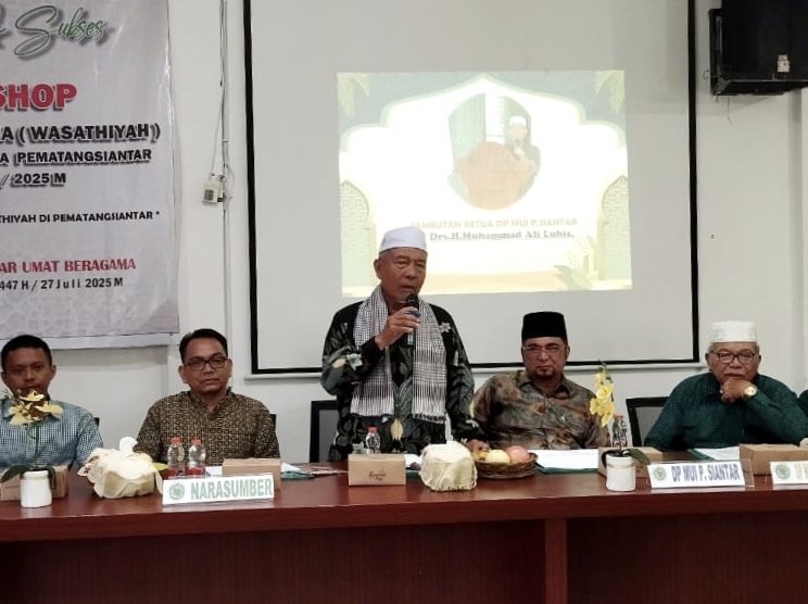 lokakarya moderasi beragama bertema “menguatkan islam wasathiyah untuk kota siantar yang damai”.