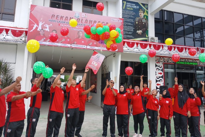 Pekan Olah Raga Kejari Simalungun dibuka, ditandai dengan pelepasan balon