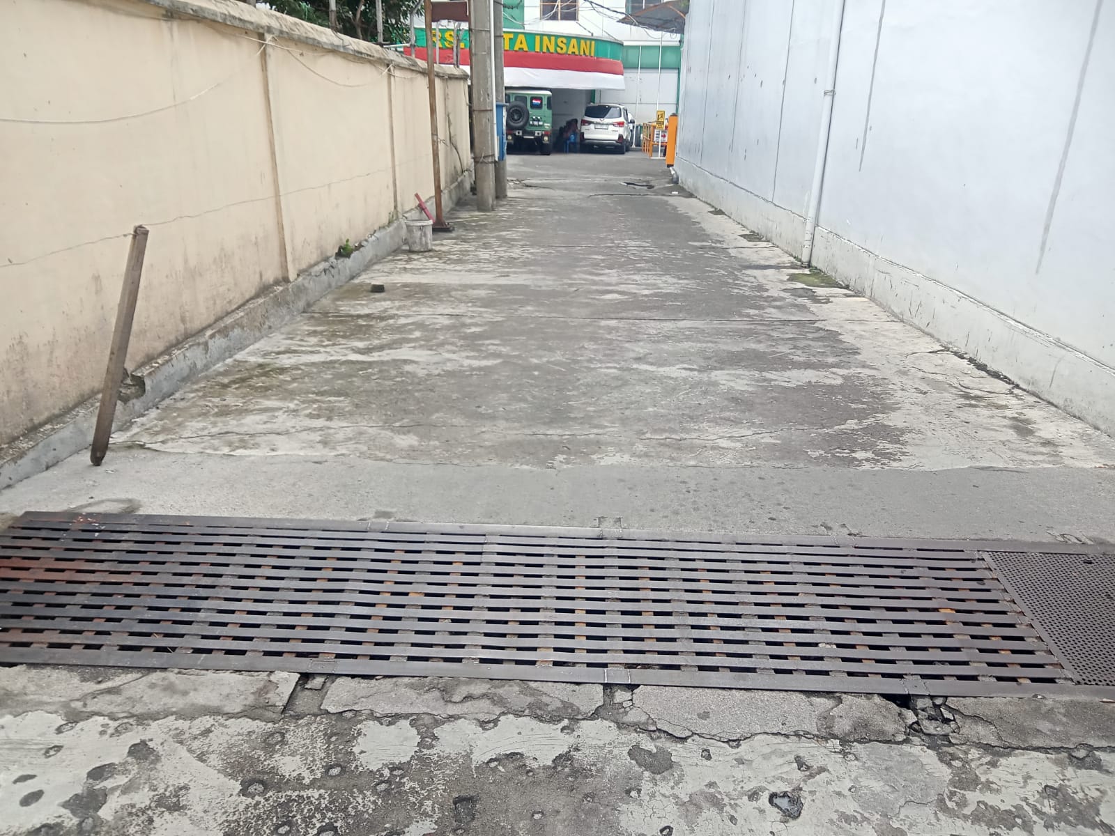RS Vita Insani Manfaatkan Drainase, Warga Terdampak Minta Solusi Banjir RS Vita Insani Manfaatkan Drainase, Warga Terdampak Minta Solusi Banjir