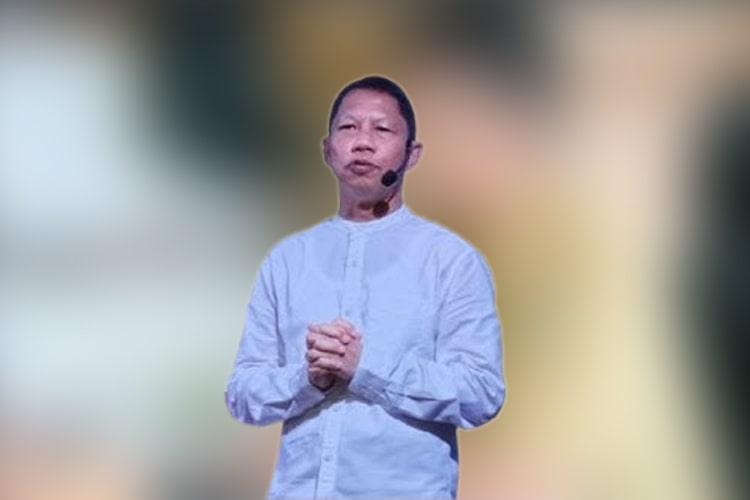 Pastor Dion Panomban.