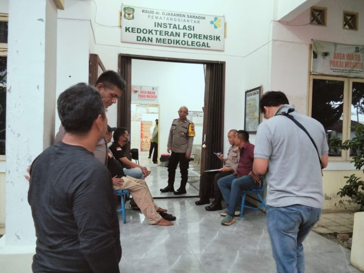 Tidak ada tanda kekerasan, polisi duga pria di kos siantar tewas karena sakit ruang jenazah rsud djasamen saragih. ist