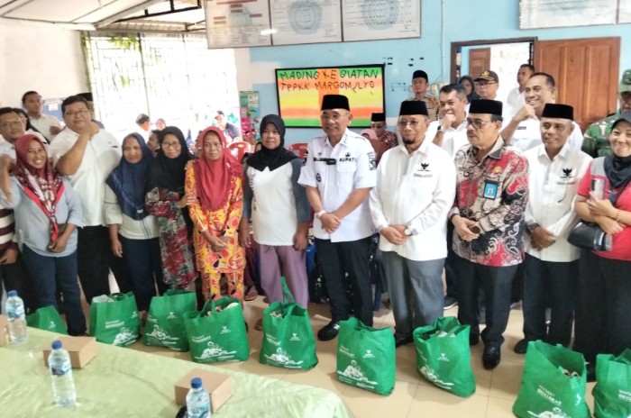 Bupati Simalungun Serahkan Bantuan dari Wapres untuk Korban Bencana Alam