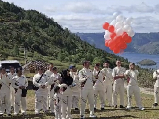 Balon Merah Putih Hiasi Langit Baktiraja, Tandai Jalan Sehat HUT Kejaksaan ke-80