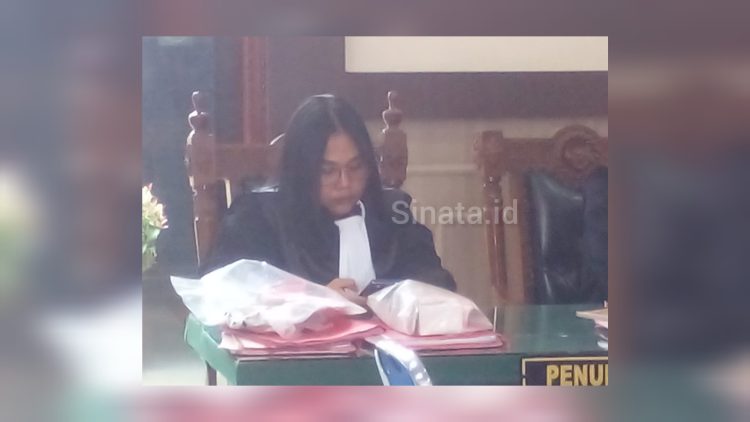 Dituding tuntut ringan terdakwa narkoba, jaksa simalungun angkat bicara jaksa melati panjaitan di ruang sidang. (foto: sinata/bismar)
