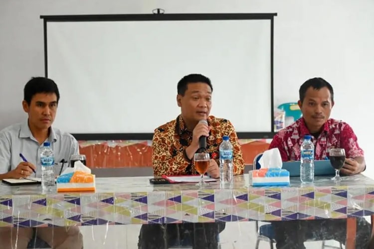 kementan salurkan bantuan pertanian 20 hektare untuk budidaya bawang putih di humbahas
