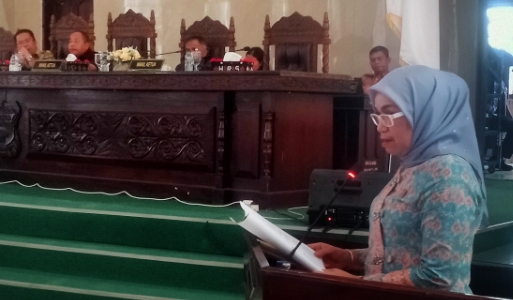 juru bicara fraksi golkar indonesia rini silalahi