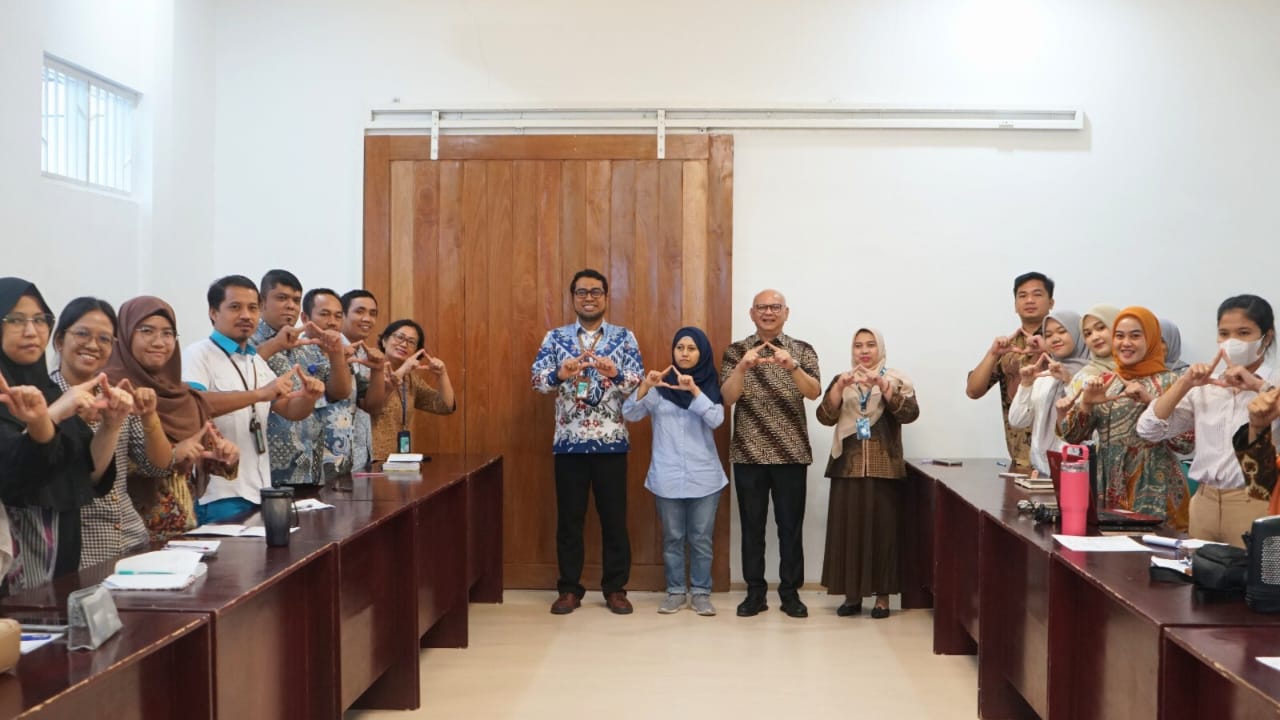 rsup adam malik memperkuat komitmen sebagai rumah sakit inklusif dengan menghadirkan pelatihan disability inclusive training dan fasilitas ramah disabilitas. program ini menegaskan dedikasi rumah sakit rujukan nasional dalam memberikan layanan kesehatan tanpa diskriminasi.