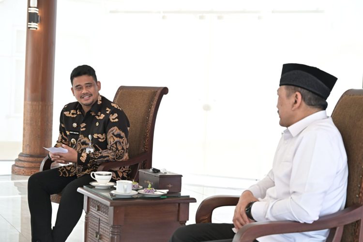 Pemprov sumut perkuat sinergi dengan baznas untuk tingkatkan zakat dan percepatan pembangunan pemprov sumatera utara dan baznas memperkuat kerja sama untuk meningkatkan pengumpulan zakat hingga rp600 juta per bulan dan mempercepat pembangunan daerah.