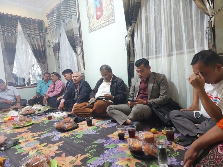 Gkppd pematangsiantar dampingi anak yatim piatu jerdiaman saragih, doakan keluarga tetap tabah gkppd pematangsiantar menggelar ibadah penghiburan bagi anak-anak yatim piatu almarhum jerdiaman saragih. dukungan doa dan kasih jemaat menjadi penguat keluarga di tengah duka mendalam.