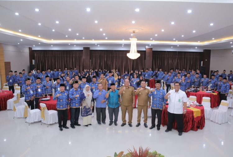 Korpri asahan konsolidasi asn, bupati taufik tekankan loyalitas dan kebersamaan musyawarah pimpinan korpri asahan 2025 di hotel sabty jadi ajang konsolidasi asn, perkuat soliditas, profesionalisme, dan dukungan bagi pembangunan daerah.