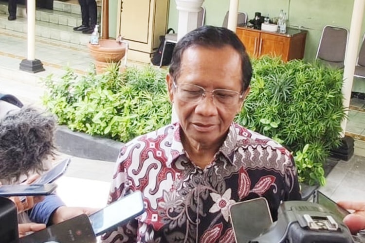 Mahfud MD menegaskan demonstrasi di DPR RI muncul dari keresahan masyarakat, bukan hasil rekayasa. Ia sebut ada pihak yang menunggangi, namun bukan dalang.
