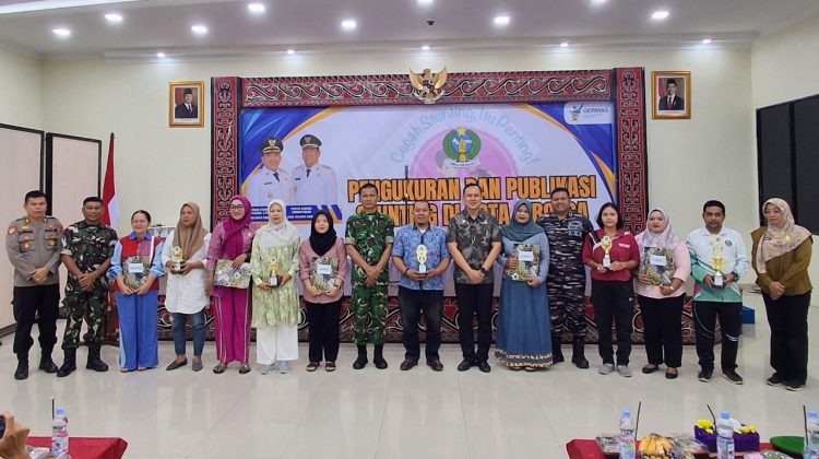 Dinas kesehatan sibolga lakukan pengukuran dan publikasi stunting pengukuran dan publikasi stunting yang digelar di aula bank indonesia sibolga.