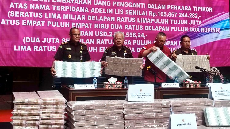 Kejati sumut pamer rp255 m dan 2,9 juta dolar dari kasus korupsi konferensi pers kejatisu terkait pengusutan kasus korupsi. ist