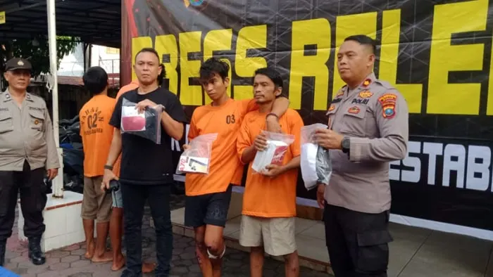 begal medan m. albi ilham barus tumbang setelah pura-pura izin pipis tapi kabur dari polisi, berakhir kena timah panas di kaki.