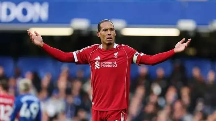 manchester city menghajar liverpool 3-0 di etihad stadium. jeremy doku tampil fenomenal, pep guardiola rayakan kemenangan ke-1000.