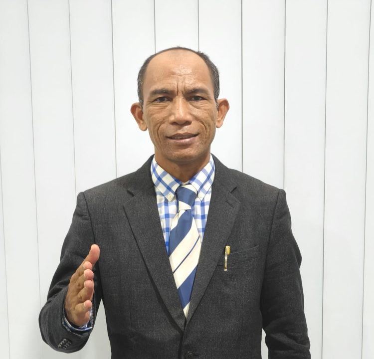 Bintang natal: tanda ilahi kelahiran kristus, terang yang menuntun manusia kepada keselamatan pdt. manser sagala, m.th