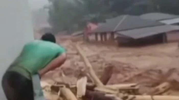 Bencana tapteng: sibolga terendam, rumah rata, banyak titik longsor, jaringan komunikasi ikut “tenggelam” banjir dan longsor di tapteng dan sibolga mengubah permukiman, jalan, dan ratusan hektare sawah menjadi 'danau'.