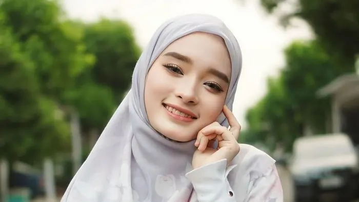 Inara rusli syok dilaporkan berzina, begini kondisinya kini inara rusli syok setelah dilaporkan atas dugaan perzinaan oleh wardatina mawa, disebut berada dalam kondisi emosional tidak stabil.