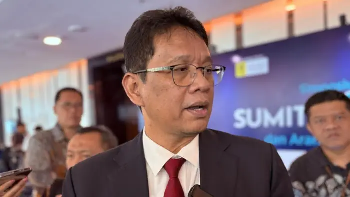 menteri keuangan purbaya yudhi sadewa melakukan sidak di bea cukai tanjung perak dan menemukan indikasi manipulasi harga pada barang impor.