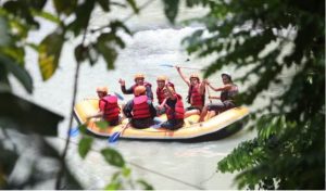 5 destinasi wisata di siantar yang patut dikunjungi arung jeram di sungai bah bolon