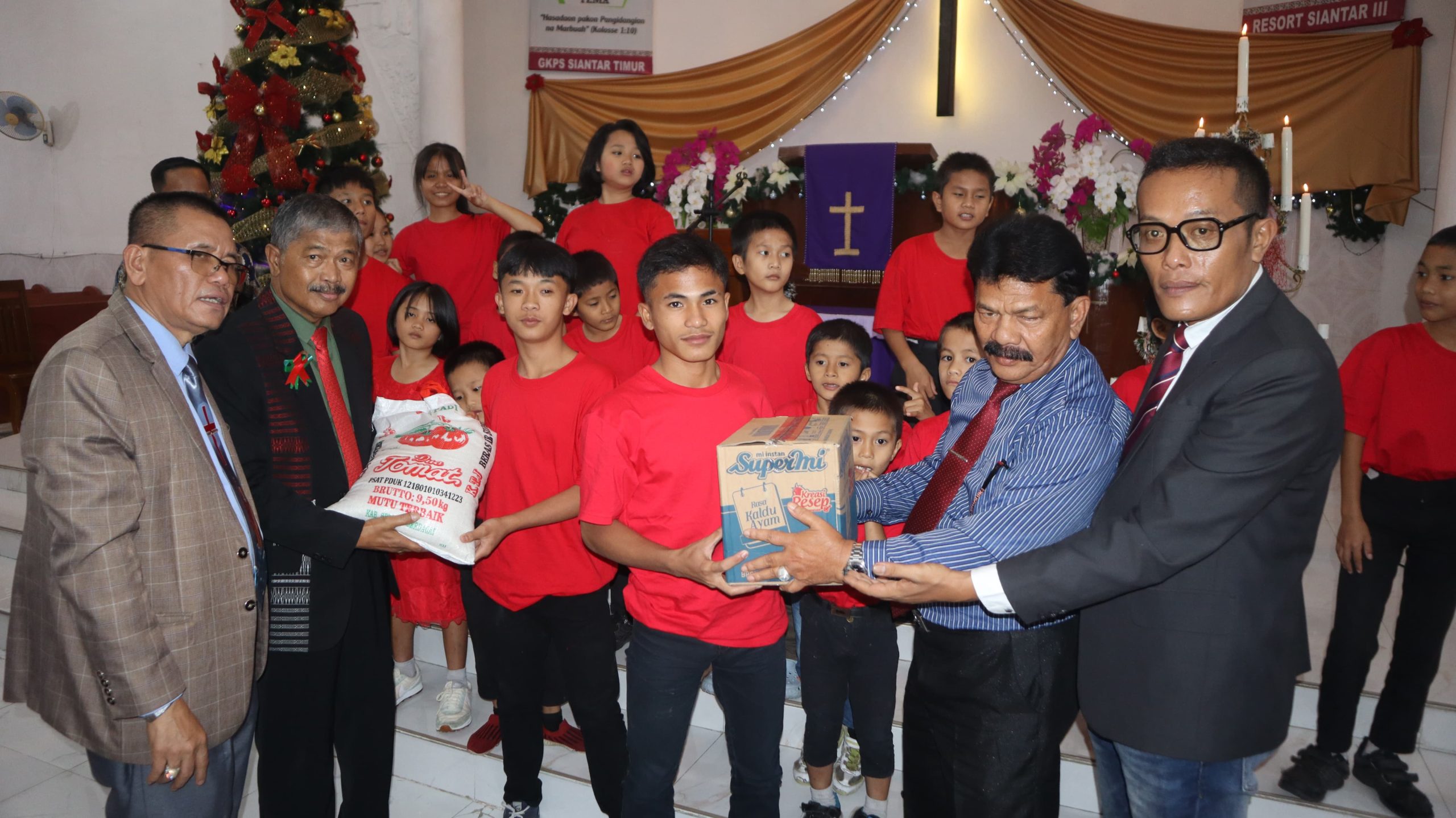 Natal persaudaraan advokat kristen siantar–simalungun berlangsung khidmat di gkps siantar timur natal persaudaraan advokat kristen siantar–simalungun berlangsung khidmat di gkps siantar timur