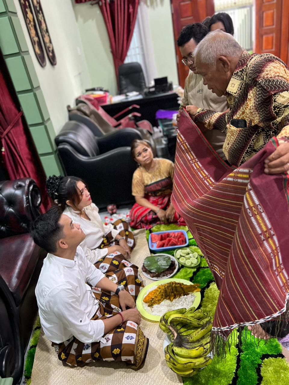 Tradisi mambosuri: doa, adat, dan harapan bagi kehidupan baru dalam kandungan tradisi mambosuri: doa, adat, dan harapan bagi kehidupan baru dalam kandungan