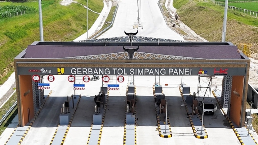 Libur nataru, tol sinaksak–simpang panei dibuka gratis hingga 4 januari 2026 ruas tol sinaksak–simpang panei sepanjang 12,59 kilometer resmi dibuka sementara mulai hari ini, 16 desember 2025 guna memperlancar mobilitas masyarakat saat arus mudik natal dan tahun baru 2026.
