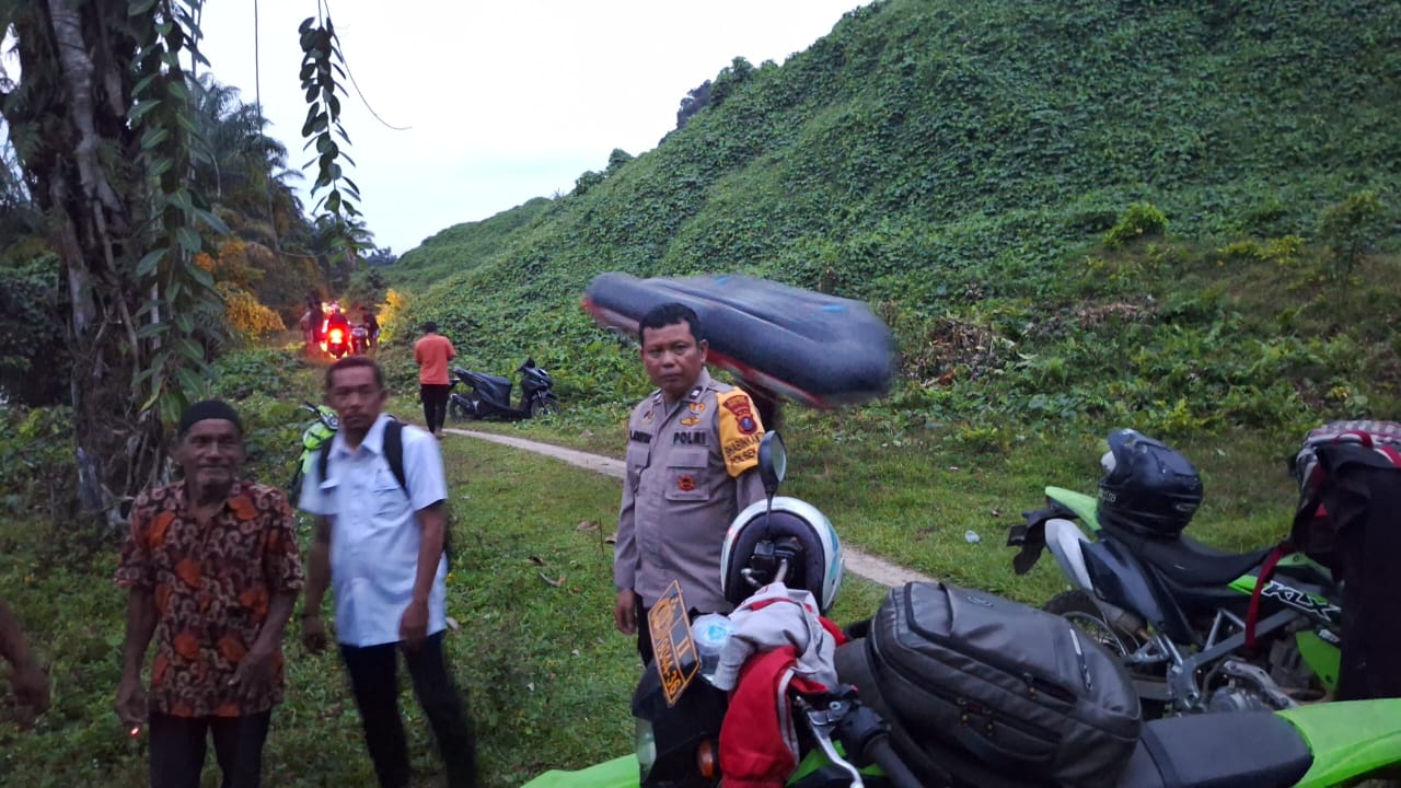 Pelajar 16 tahun hanyut & hilang terseret arus saat mandi bersama teman-temannya pelajar 16 tahun hanyut & hilang terseret arus saat mandi bersama teman-temannya