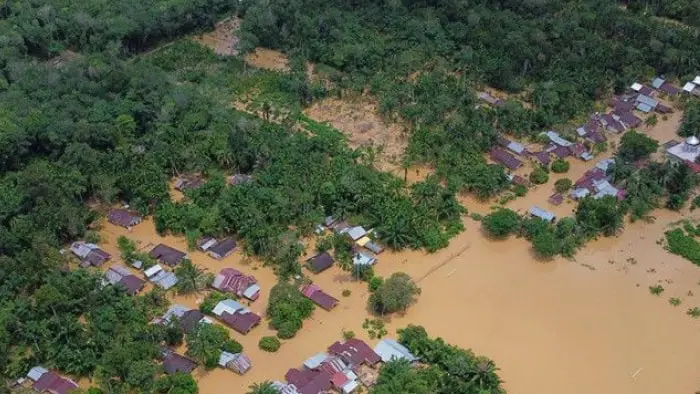 Pemerintah aceh libatkan pbb tangani dampak banjir dan longsor pemerintah aceh resmi menggandeng dua lembaga perserikatan bangsa-bangsa (pbb), undp dan unicef, untuk mempercepat penanganan pascabencana banjir dan tanah longsor.