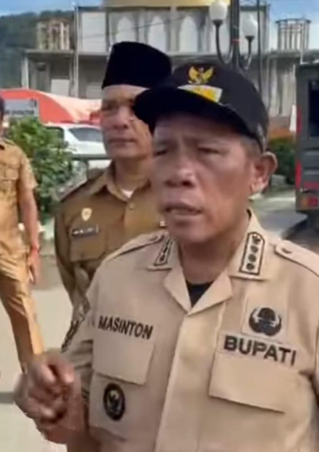110 meninggal, 18 ribu mengungsi, bupati tapteng perpanjang masa tanggap darurat bupati tapteng, masinton pasaribu saat menyatakan memperpanjang masa tanggap darurat selama 14 hari ke depan.