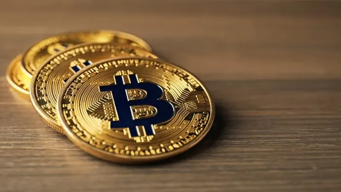 Bitcoin terjun bebas lima hari beruntun, tekanan jual tak terbendung harga bitcoin terjun bebas lima hari beruntun. arus keluar dana etf besar-besaran dan sentimen ketakutan ekstrem membayangi pasar kripto.