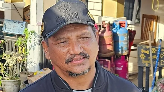 Sempat diisukan 'menghilang', bupati aceh tamiang: tidak semua harus terlihat bupati aceh tamiang armia pahmi menegaskan pemerintah daerah tetap bekerja maksimal menangani banjir, meski sempat diisukan tak terlihat di lapangan.