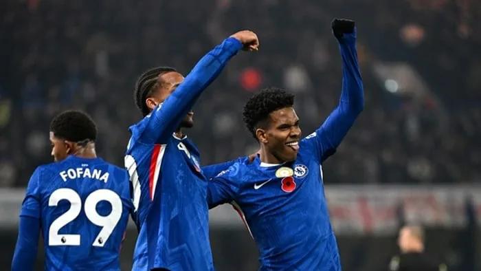 Link live streaming chelsea vs everton - tekanan besar di stamford bridge chelsea vs everton menjadi laga krusial lanjutan liga inggris di stamford bridge, sabtu malam. simak informasi lengkap link live streaming resmi, jadwal kick-off, serta kondisi terkini kedua tim jelang pertandingan.