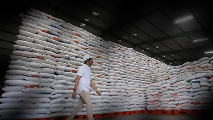 Stok beras aceh aman hingga juni 2026 meski distribusi terkendala stok beras aceh dipastikan aman hingga juni 2026 dengan cadangan mencapai 80 ribu ton. pemprov aceh bersama bulog memperkuat distribusi dan menyalurkan beras bencana ke daerah terdampak.