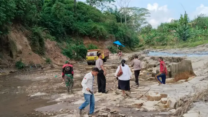 Polisi diselidiki dugaan penambangan pasir ilegal di kebun balimbingan dugaan penambangan pasir dan batu tanpa izin di lahan ptpn iv kebun balimbingan simalungun diselidiki polisi.